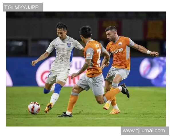 深圳足球队展现强大实力大满贯点评引发热议与期待 深圳足球队展现强大实力大满贯点评引发热议与期待