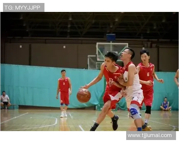 西安篮球队的节奏揭秘:激情与技巧交织的赛场盛宴 西安篮球队的节奏揭秘:激情与技巧交织的赛场盛宴