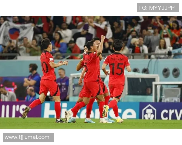 黄静的足球人生探索：从草根到巅峰的深度对话与启示