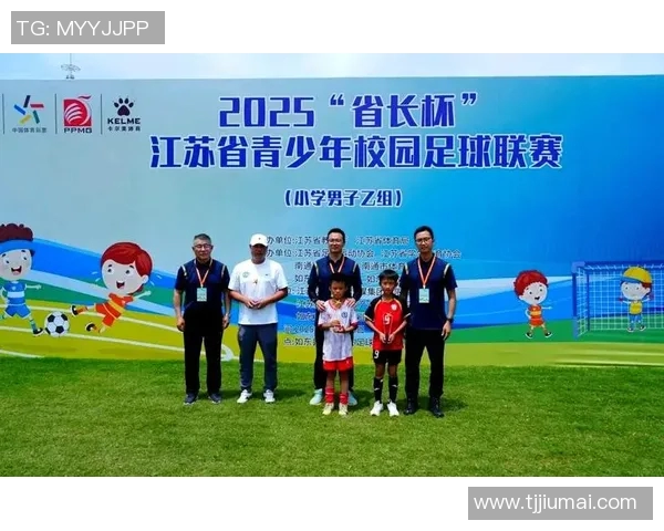 南京足球队在锦标赛中的个人能力分析与表现评估 南京足球队在锦标赛中的个人能力分析与表现评估